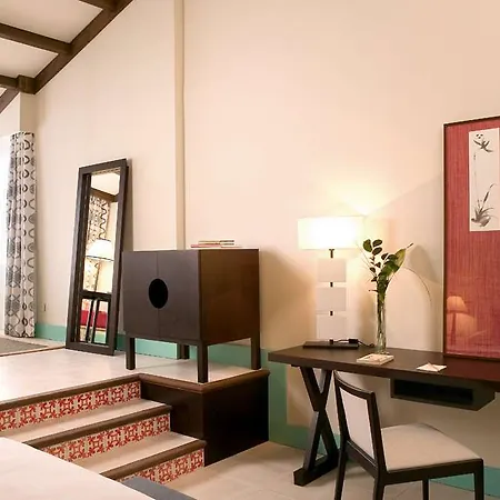 Hotel Encinar De 4*