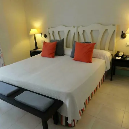 Hotel Encinar De 4*